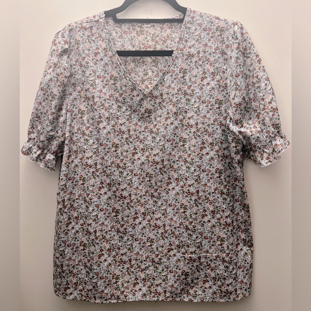 Flower Print V-Neck Puffed Sleeve Satin Short Sleeve Blouse, Size L